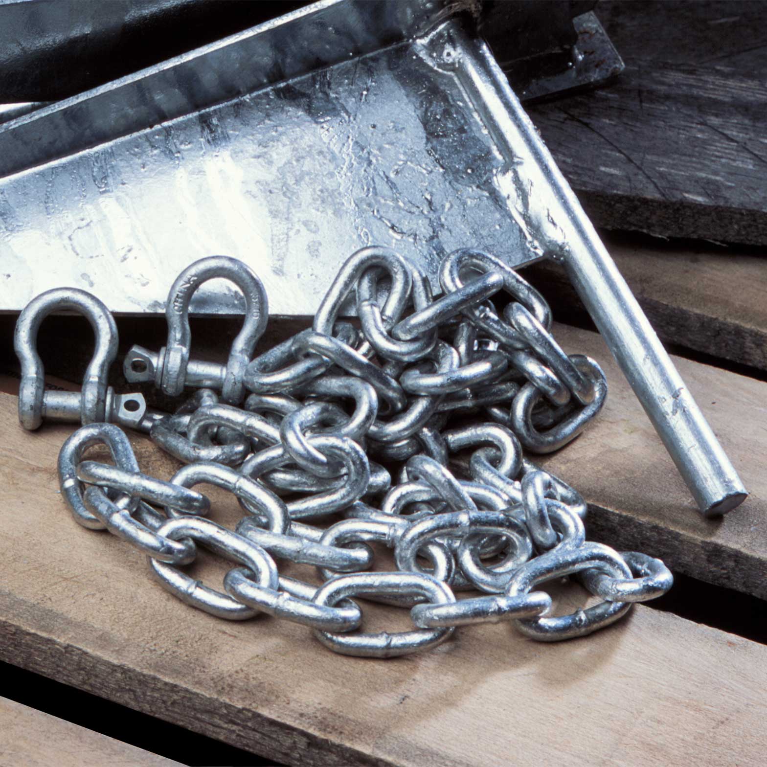 Tie Down Marine Galvanized Chain and Shackles